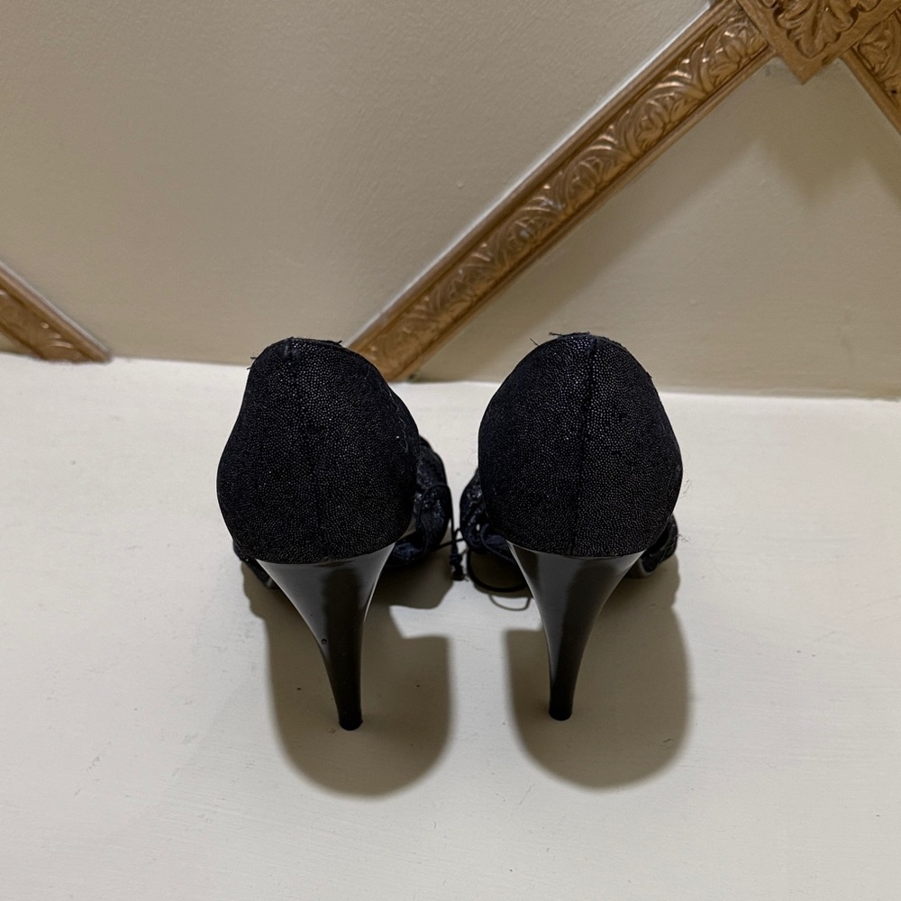 H&M Chic Black Bow Heels - Picture 3 of 5
